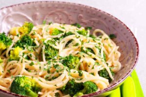 spaghetti con broccoli